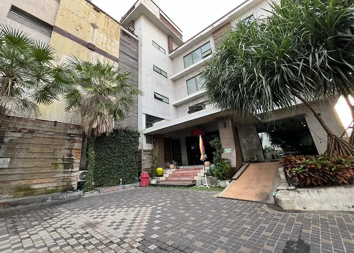 Eurna Hotel