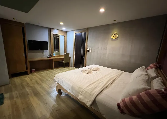 Hotel Eurna 3*