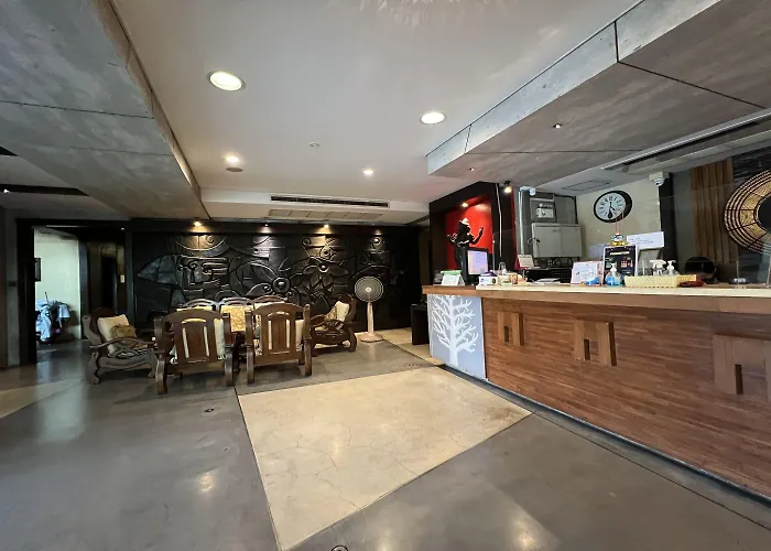 Eurna Hotel 3*
